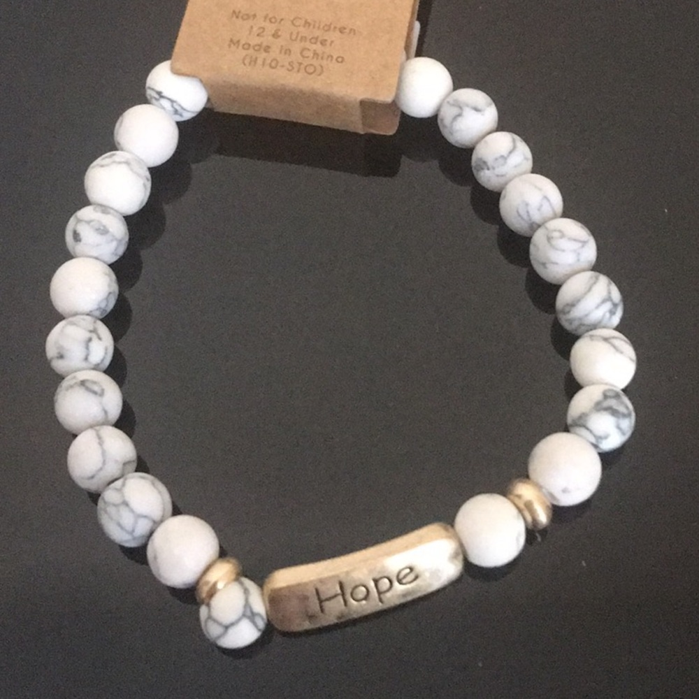 “Hope” etched beaded bracelet- white - Picture 3 of 3
